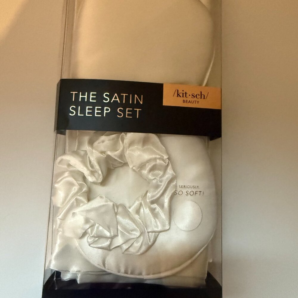 ✨CLOSET CLEAR OUT ✨ NEW -  KITSCH BEAUTY - The Satin Sleep set.